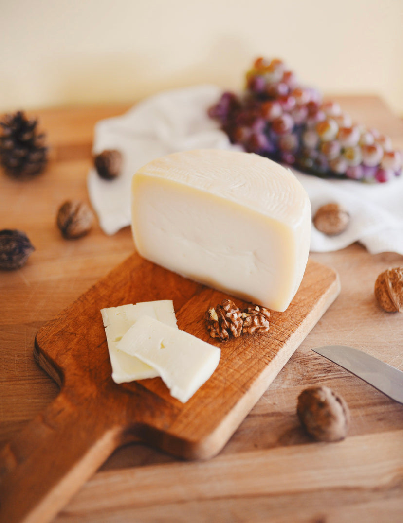 Pecorino Crotonese Semiduro